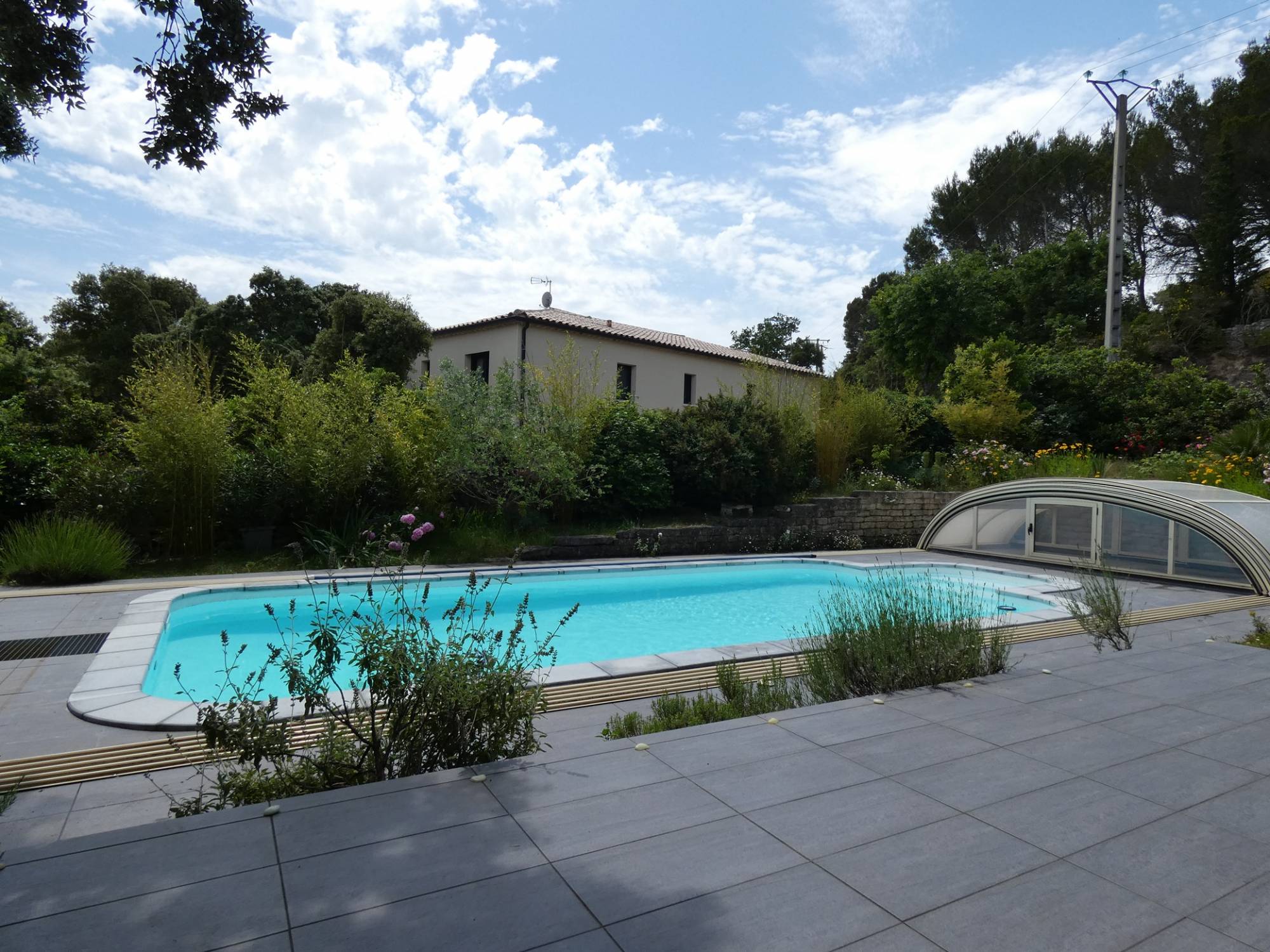 Villa Provençale à louer, piscine couverte en Drôme Saint-Restitut  