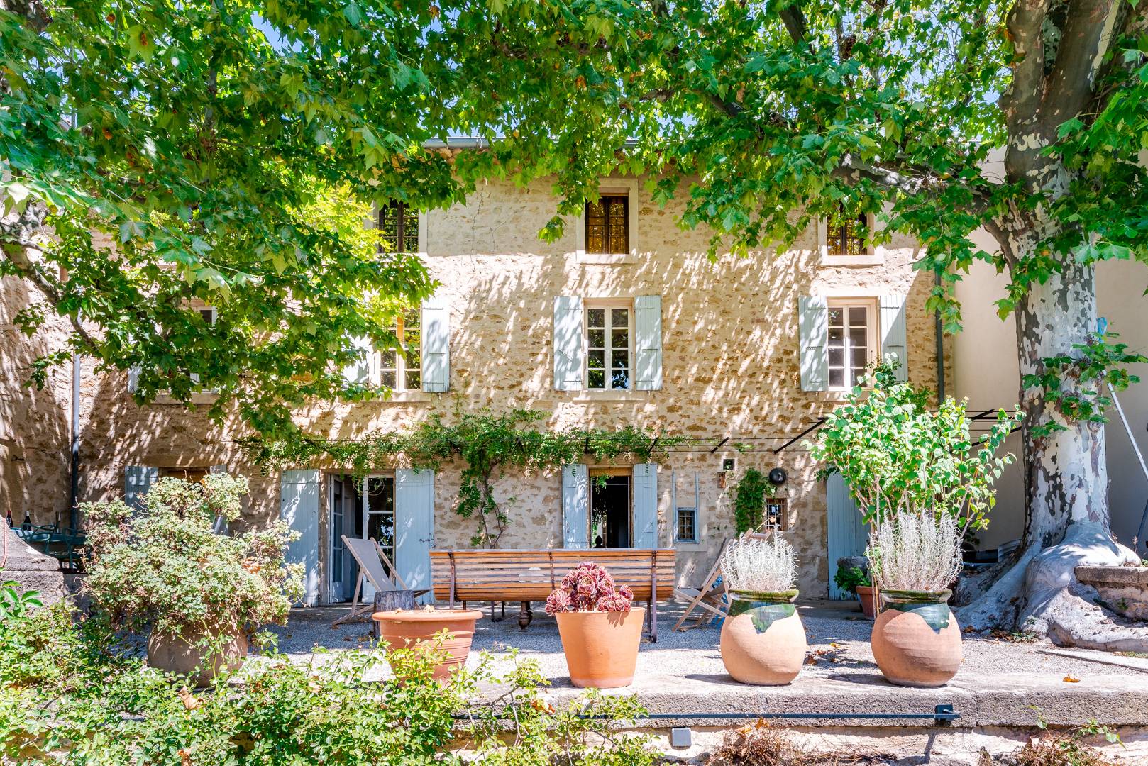 Location en Provence, jardin privé, 10 pers