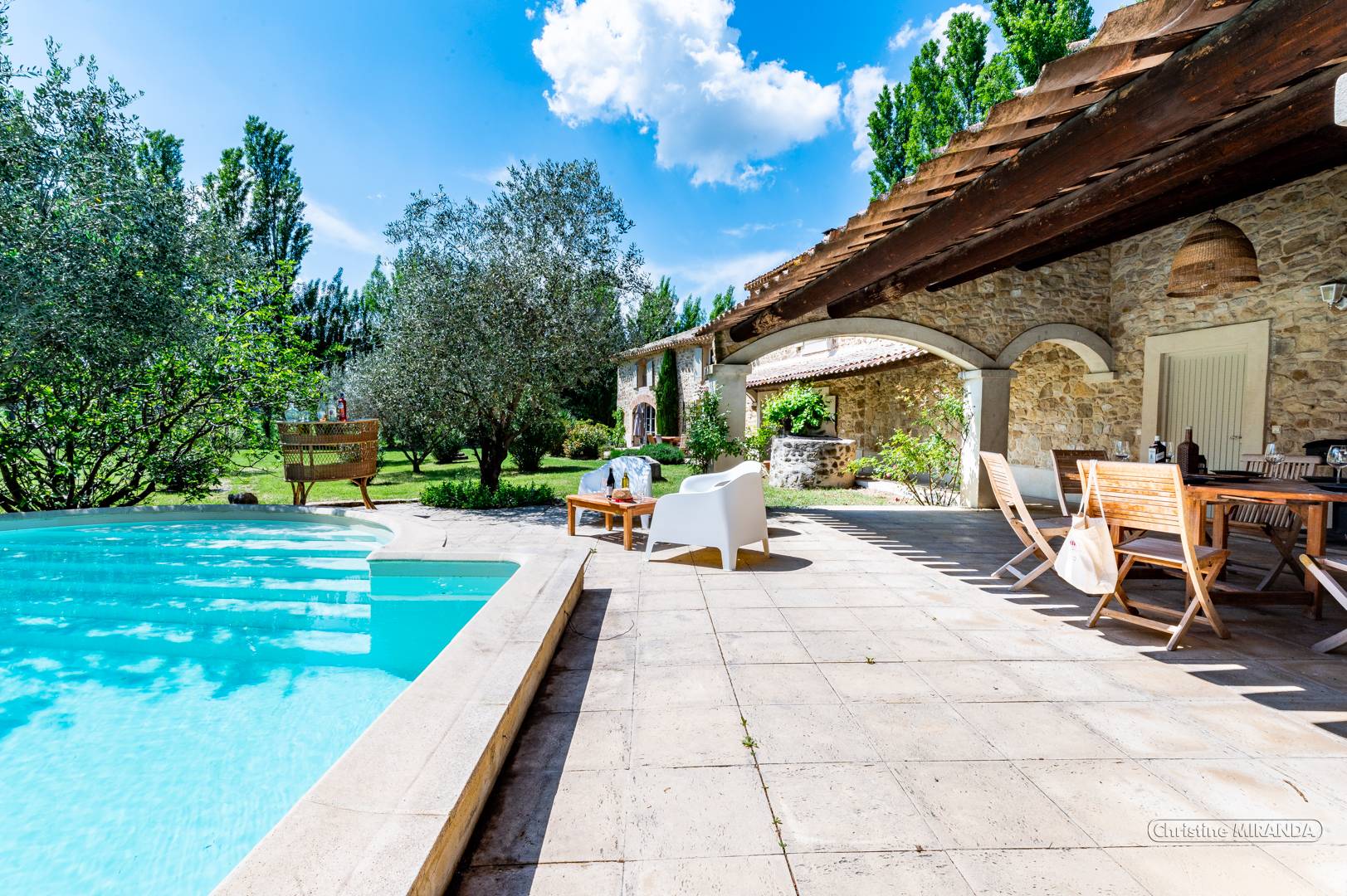 Location de vacances en Provence avec piscine chauffée